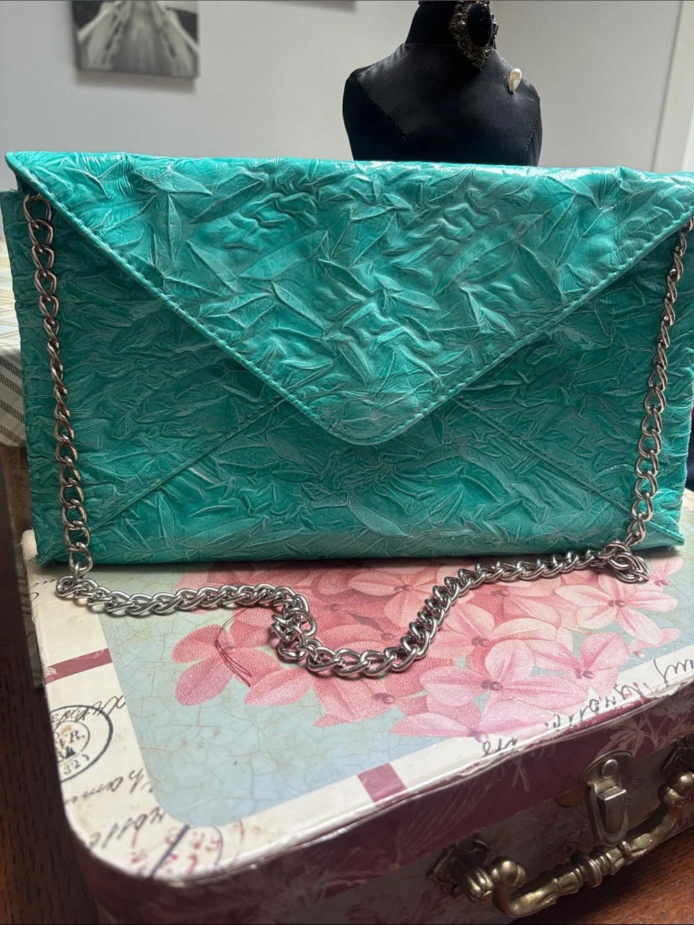 Jessica McClintock evening formal envelope shoulder handbag w/chain